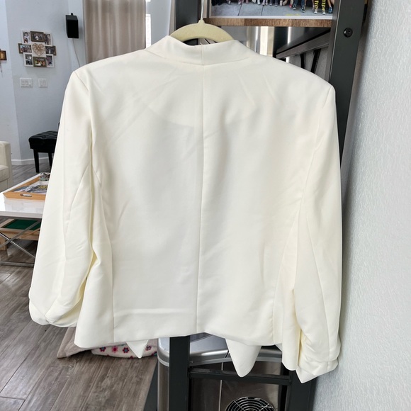 White Blazer - Picture 2 of 3
